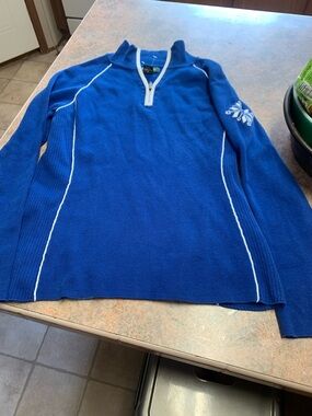 Eddie Bauer 1/4 Zip Swearer w/Snowflake Design